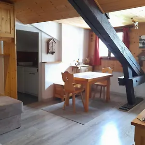  Appartement In The Center Of The Village France