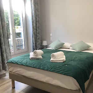 Le Etoile Szálloda