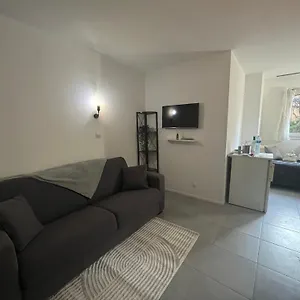 Appartement Au Coeur De - Proche Gare, Nice