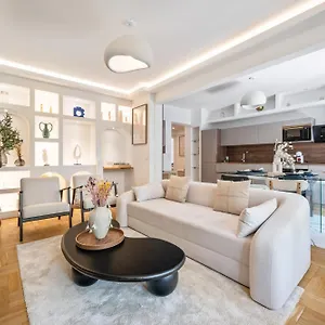 Appartement Luxueux, Spacieux Et Equipe A 5 Min Du Port, Nice