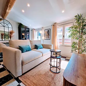 Appartement 4 Couchages Elegant Au Coeur Du Vieux, Nice